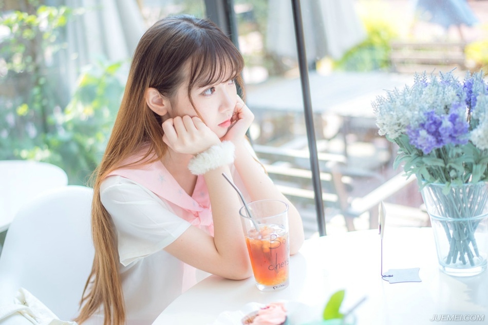 “那只是顺带。”庞统摇了摇头：“现在那阆中大营之中，可是已经有不少人投了我军。”
